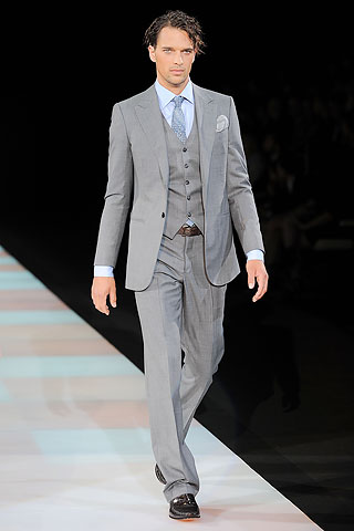 Giorgio Armani / - 2010